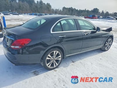 Trzecie zdjęcie samochodu z tyłu: 2018 MERCEDES-BENZ C 300 4MATIC VIN:WDDWF4KB9JR413374 - miniatura