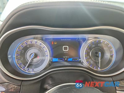 Zdjęcie 9 z 11 samochodu: 2021 CHRYSLER 300 TOURING VIN:2C3CCAAGXMH515812 - miniatura