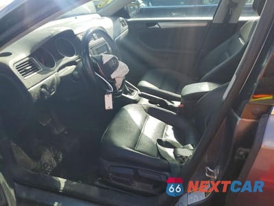 Zdjęcie 7 z 11 samochodu: 2017 VOLKSWAGEN JETTA SE VIN:3VWDB7AJ7HM372551 - miniatura