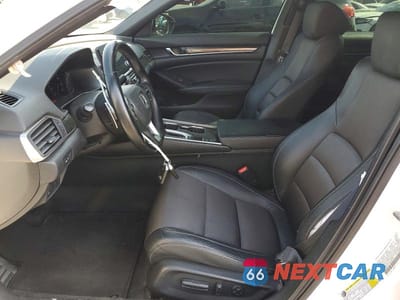 Zdjęcie 7 z 12 samochodu: 2019 HONDA ACCORD SPORT VIN:1HGCV1F35KA067021 - miniatura