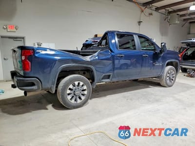 Trzecie zdjęcie samochodu z tyłu: 2021 CHEVROLET SILVERADO K2500 CUSTOM VIN:1GC4YMEY8MF292113 - miniatura