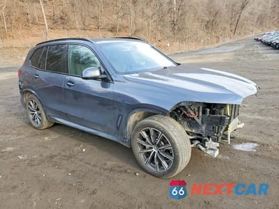 Czwarte zdjęcie samochodu z boku: 2021 BMW X5 XDRIVE40I VIN:5UXCR6C03M9H50061 - miniatura
