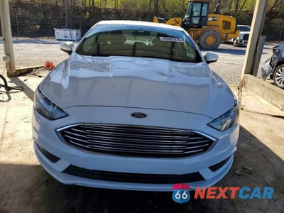Piąte zdjęcie samochodu w środku: 2017 FORD FUSION SE HYBRID VIN:3FA6P0LU5HR358670 - miniatura