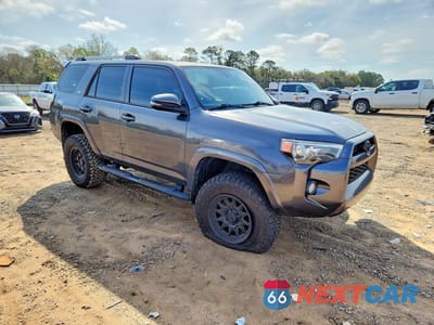 Czwarte zdjęcie samochodu z boku: 2019 TOYOTA 4RUNNER SR5 PREMIUM VIN:JTEZU5JR2K5210431 - miniatura