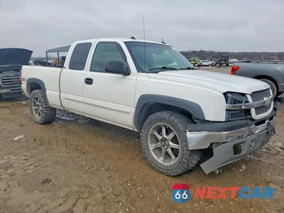 Czwarte zdjęcie samochodu z boku: 2003 CHEVROLET SILVERADO K1500 VIN:1GCEK19T53E155380 - miniatura