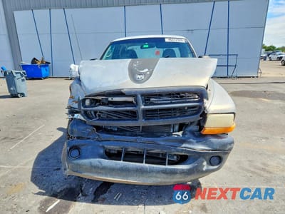 Piąte zdjęcie samochodu w środku: 2000 DODGE DAKOTA VIN:1B7GL22X9YS550289 - miniatura