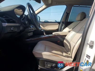 Zdjęcie 7 z 12 samochodu: 2013 BMW X5 XDRIVE35I VIN:5UXZV4C56D0B11165 - miniatura