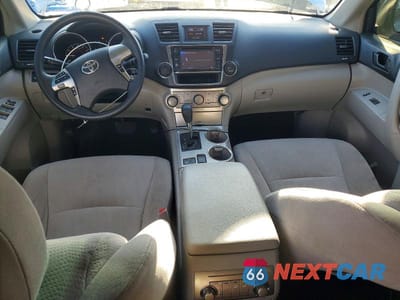 Zdjęcie 8 z 13 samochodu: 2013 TOYOTA HIGHLANDER BASE VIN:5TDBK3EH0DS219336 - miniatura