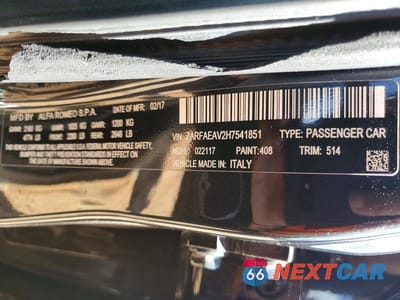 Zdjęcie 12 z 12 samochodu: 2017 ALFA ROMEO GIULIA QUADRIFOGLIO VIN:ZARFAEAV2H7541851 - miniatura