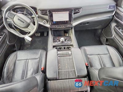 Zdjęcie 8 z 11 samochodu: 2022 JEEP WAGONEER SERIES III VIN:1C4SJVDTXNS200659 - miniatura