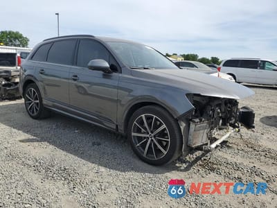 Czwarte zdjęcie samochodu z boku: 2020 AUDI Q7 PRESTIGE VIN:WA1VXAF70LD004861 - miniatura