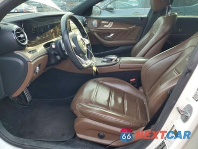 Zdjęcie 7 z 11 samochodu: 2018 MERCEDES-BENZ E 43 4MATIC AMG VIN:WDDZF6EB5JA399430 - miniatura