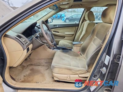 Zdjęcie 7 z 12 samochodu: 2006 HONDA ACCORD EX VIN:1HGCM56766A040784 - miniatura