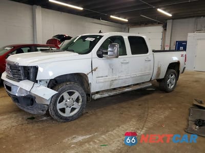 2011 GMC SIERRA K2500 SLT 1GT121E86BF164954 - główne zdjęcie licytacji z USA - miniatura