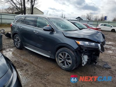 Czwarte zdjęcie samochodu z boku: 2020 KIA SORENTO LX V6 VIN:5XYPGDA57LG683616 - miniatura