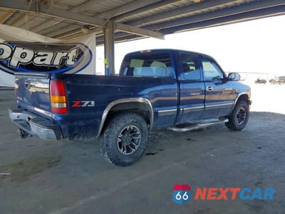 Trzecie zdjęcie samochodu z tyłu: 2001 CHEVROLET SILVERADO K1500 VIN:2GCEK19T711364733 - miniatura