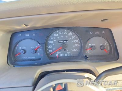 Zdjęcie 9 z 12 samochodu: 2004 MERCURY GRAND MARQUIS LS VIN:2MEFM75W84X643898 - miniatura