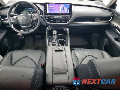 Zdjęcie 8 z 12 samochodu: 2025 TOYOTA GRAND HIGHLANDER XLE VIN:5TDAAAA56SS019783 - miniatura