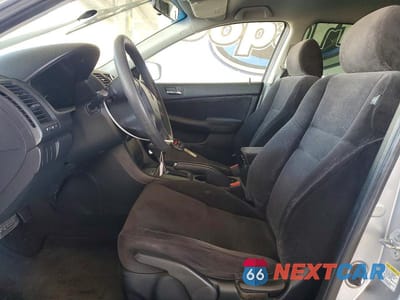 Zdjęcie 7 z 12 samochodu: 2006 HONDA ACCORD VALUE VIN:JHMCM56166C010844 - miniatura
