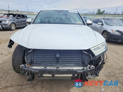 Piąte zdjęcie samochodu w środku: 2019 AUDI Q5 PREMIUM PLUS VIN:WA1BNAFYXK2099022 - miniatura