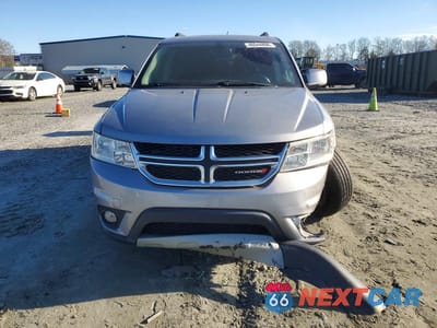 Piąte zdjęcie samochodu w środku: 2019 DODGE JOURNEY SE VIN:3C4PDCBG5KT701377 - miniatura