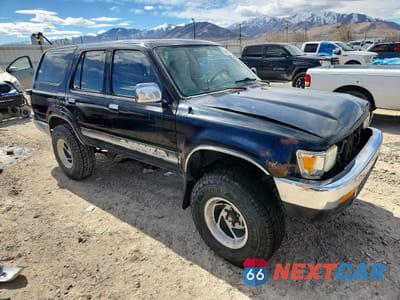 Czwarte zdjęcie samochodu z boku: 1990 TOYOTA 4RUNNER SR5 V6 VIN:JT3VN39W3L0002480 - miniatura