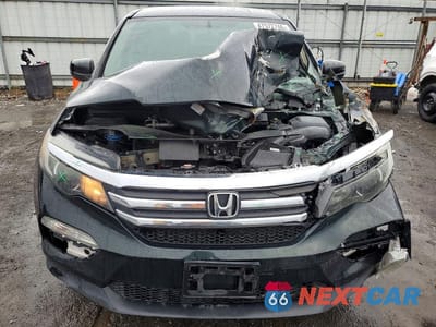 Piąte zdjęcie samochodu w środku: 2016 HONDA PILOT LX VIN:5FNYF6H18GB093332 - miniatura