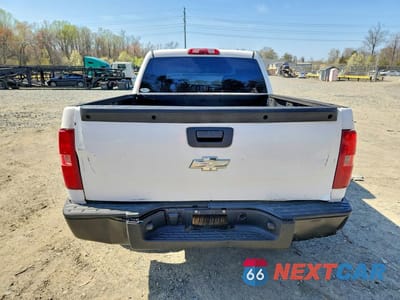 Zdjęcie 6 z 12 samochodu: 2007 CHEVROLET SILVERADO K1500 CREW CAB VIN:2GCEK13C971535225 - miniatura