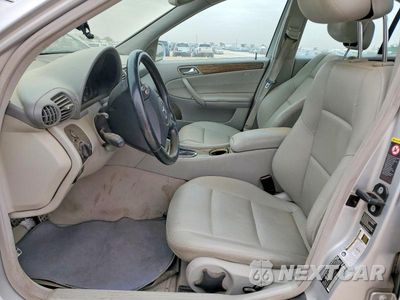 Zdjęcie 7 z 13 samochodu: 2007 MERCEDES-BENZ C 230 VIN:WDBRF52H17F892805 - miniatura