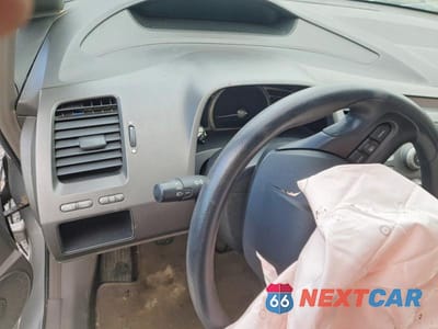 Zdjęcie 9 z 12 samochodu: 2008 HONDA CIVIC LX VIN:2HGFA15588H512289 - miniatura