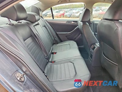 Zdjęcie 10 z 12 samochodu: 2013 VOLKSWAGEN JETTA SEL VIN:3VWLX7AJ4DM361997 - miniatura