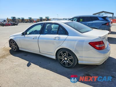 Drugie zdjęcie samochodu z przodu: 2013 MERCEDES-BENZ C 250 VIN:WDDGF4HB2DR257887 - miniatura