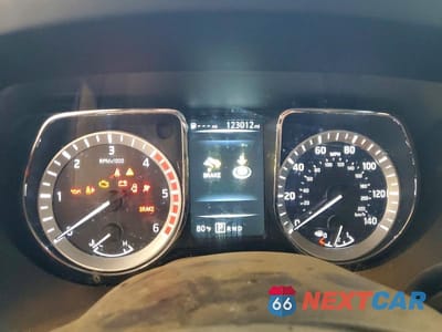 Zdjęcie 9 z 11 samochodu: 2017 NISSAN TITAN XD SV VIN:1N6BA1F32HN533301 - miniatura