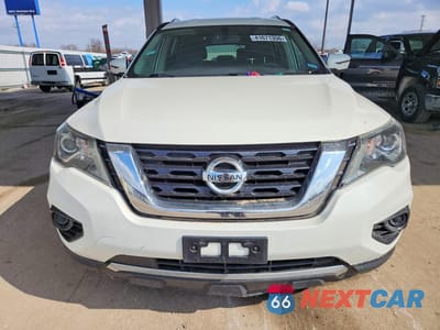 Piąte zdjęcie samochodu w środku: 2019 NISSAN PATHFINDER SV VIN:5N1DR2MN1KC620295 - miniatura