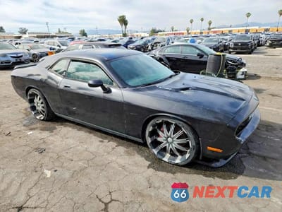 Czwarte zdjęcie samochodu z boku: 2008 DODGE CHALLENGER SRT-8 VIN:2B3LJ74WX8H300591 - miniatura