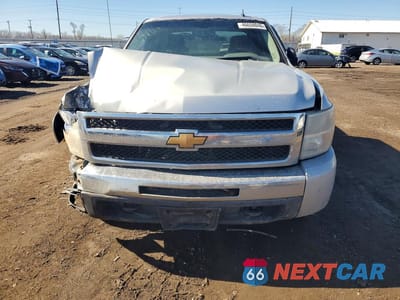 Piąte zdjęcie samochodu w środku: 2010 CHEVROLET SILVERADO K1500 LS VIN:3GCRKREA7AG120222 - miniatura