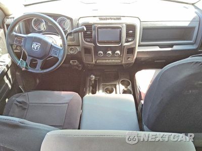 Zdjęcie 8 z 11 samochodu: 2015 RAM 2500 ST VIN:3C6UR5HL4FG576785 - miniatura