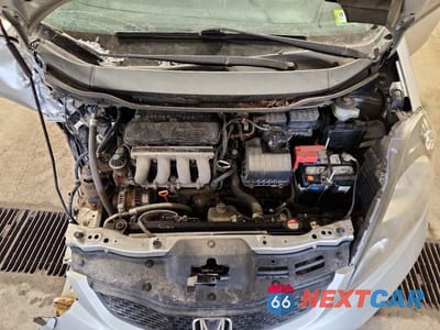 Zdjęcie 11 z 12 samochodu: 2013 HONDA FIT VIN:JHMGE8H3XDC079046 - miniatura