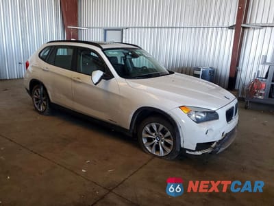 Czwarte zdjęcie samochodu z boku: 2013 BMW X1 XDRIVE28I VIN:WBAVL1C55DVR84388 - miniatura