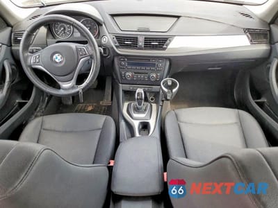 Zdjęcie 8 z 12 samochodu: 2015 BMW X1 XDRIVE28I VIN:WBAVL1C55FVY30816 - miniatura