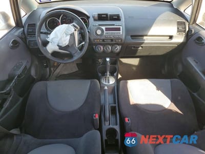 Zdjęcie 8 z 13 samochodu: 2008 HONDA FIT SPORT VIN:JHMGD38638S074279 - miniatura