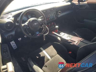 Zdjęcie 8 z 11 samochodu: 2023 TOYOTA GR86 PREMIUM VIN:JF1ZNBE19P9754502 - miniatura