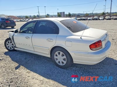 Drugie zdjęcie samochodu z przodu: 2004 HYUNDAI SONATA BASE VIN:KMHWF25S24A985928 - miniatura