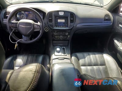 Zdjęcie 8 z 12 samochodu: 2015 CHRYSLER 300 S VIN:2C3CCABG3FH922579 - miniatura