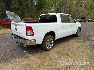 Czwarte zdjęcie samochodu z boku: 2022 RAM 1500 BIG HORN VIN:1C6SRFFT9NN428959 - miniatura