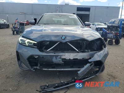 Piąte zdjęcie samochodu w środku: 2023 BMW 330XI VIN:3MW89FF04P8D72487 - miniatura