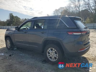Drugie zdjęcie samochodu z przodu: 2022 JEEP GRAND CHEROKEE LAREDO VIN:1C4RJHAG8N8573042 - miniatura
