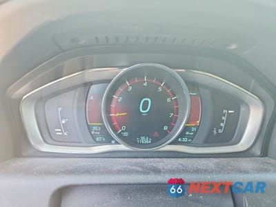 Zdjęcie 9 z 13 samochodu: 2014 VOLVO XC60 T6 VIN:YV4902DZ5E2540433 - miniatura