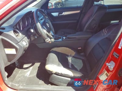 Zdjęcie 7 z 11 samochodu: 2013 MERCEDES-BENZ C 250 VIN:WDDGF4HB1DR269870 - miniatura