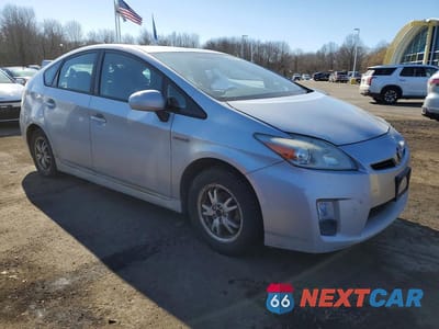 Czwarte zdjęcie samochodu z boku: 2010 TOYOTA PRIUS IV VIN:JTDKN3DU3A0003680 - miniatura